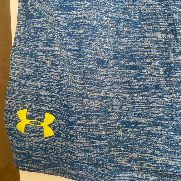 Men’s Blue, Black, & Neon Yellow Under Armour Shorts Size Small - Picture 7 of 9